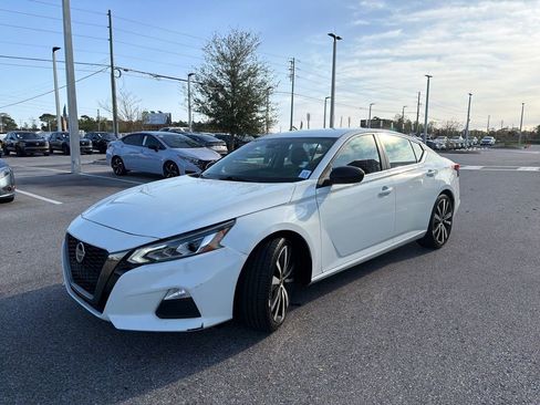 Used 2020 Nissan Altima 2.5 SR image 3