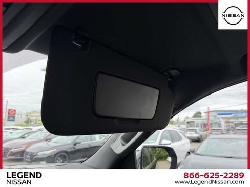 Used 2025 Chevrolet Suburban Premier AWD/4WD image 36