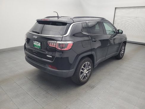 Used 2019 Jeep Compass Latitude FWD image 9
