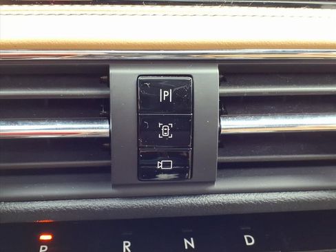 Used 2022 Lincoln Corsair Reserve w/ Equipment Group 201A image 25