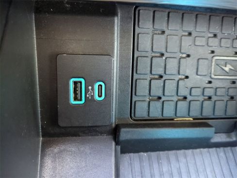 Certified 2024 Ford Expedition Limited image 21