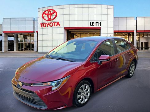 Used 2024 Toyota Corolla LE image 1