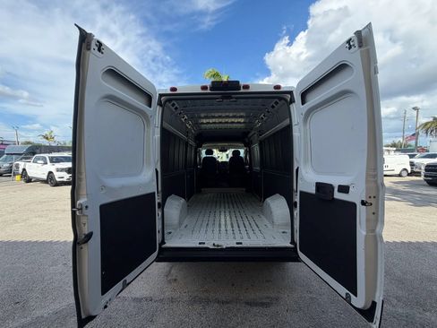 Used 2023 RAM ProMaster 2500 FWD image 8