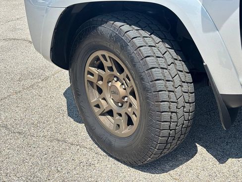Used 2023 Toyota 4Runner SR5 Premium AWD/4WD image 12