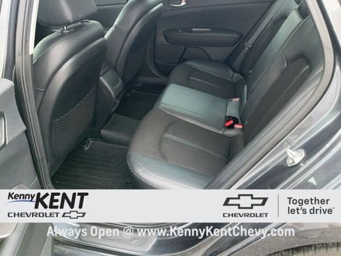 Used 2020 Kia Optima S image 16