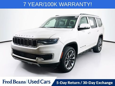 Used 2022 Jeep Wagoneer Series III w/ Premium Group I AWD/4WD image 3