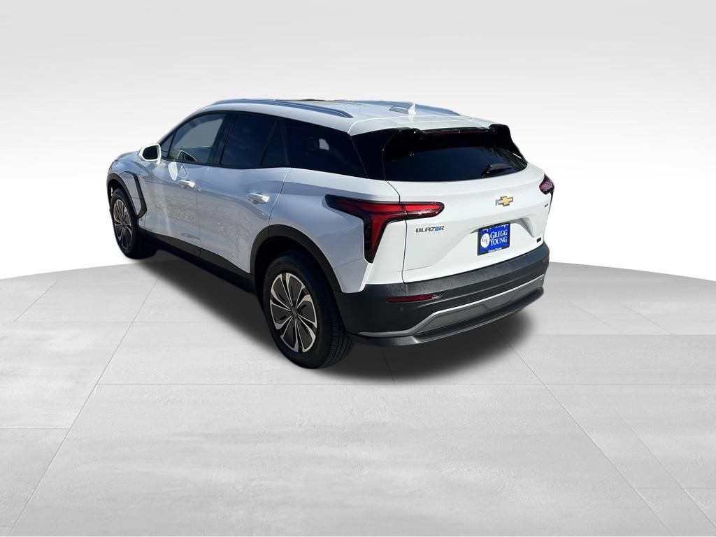 Used 2024 Chevrolet Blazer EV LT AWD/4WD image 4