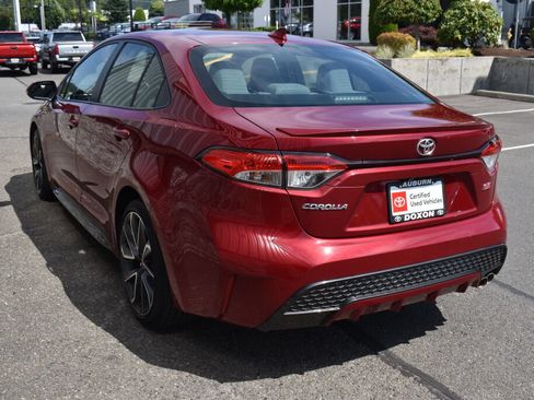 Used 2022 Toyota Corolla SE w/ SE Premium Package FWD image 7