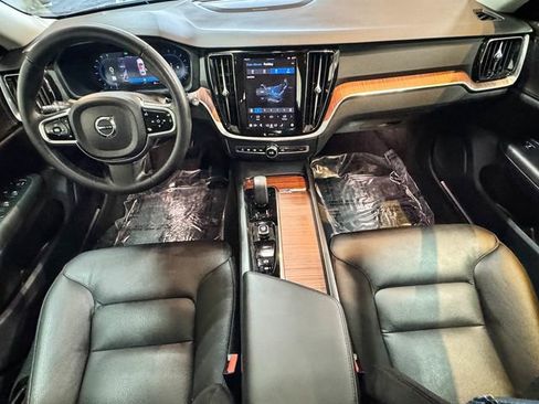 Used 2024 Volvo V60 B5 Cross Country Plus w/ Protection Package Premier image 29