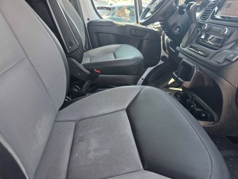 Used 2025 RAM ProMaster 2500 w/ Convenience Group FWD image 21