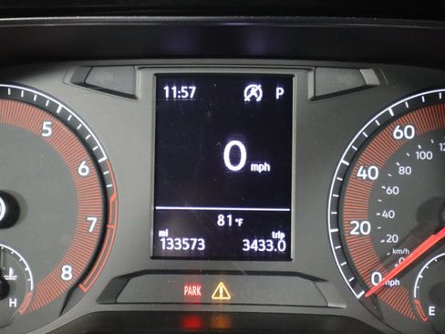 Used 2019 Volkswagen Jetta FWD image 36