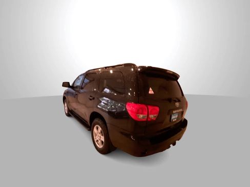 Used 2016 Toyota Sequoia SR5 AWD/4WD image 6