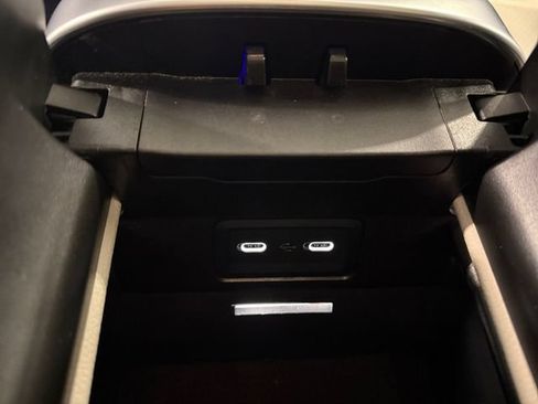 Used 2023 Mercedes-Benz C 300 4MATIC Sedan image 20