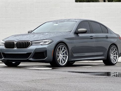 Used 2022 BMW M550i xDrive w/ Executive Package image 10