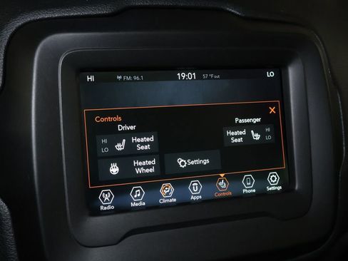 Used 2020 Jeep Renegade Trailhawk w/ Premium Leather Group image 30