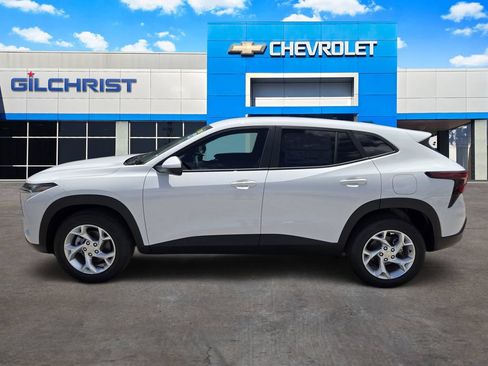 New 2026 Chevrolet Trax LS w/ LS Convenience Package FWD image 5