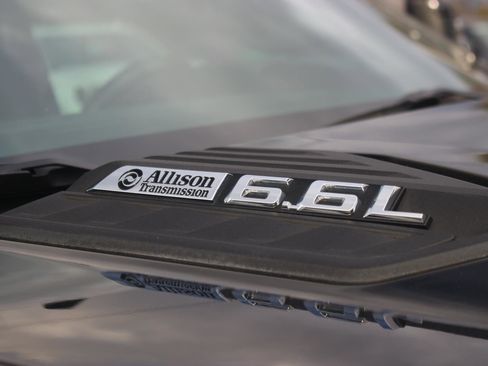 Used 2024 Chevrolet Silverado 2500 High Country w/ Midnight Edition image 10