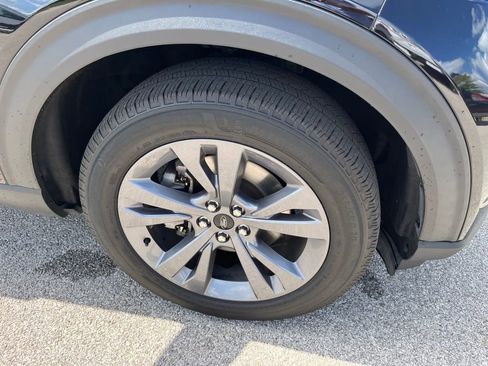 Used 2022 Ford Explorer XLT w/ Equipment Group 202A image 36