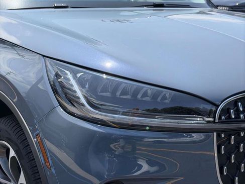Used 2025 Lincoln Aviator AWD w/ Equipment Group 101A image 9