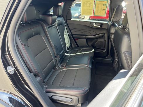 Used 2025 Ford Escape ST-Line Select AWD/4WD image 22
