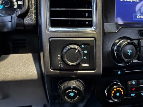 Used 2016 Ford F150 XLT w/ Equipment Group 302A Luxury AWD/4WD image 23