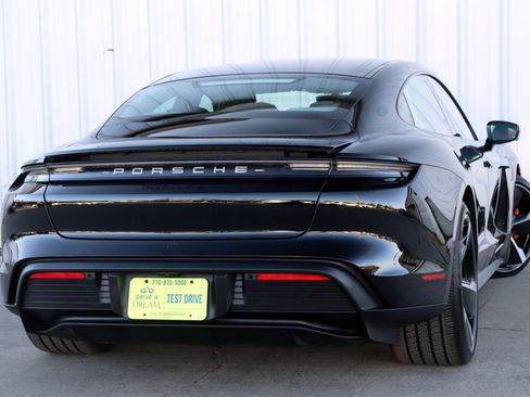 Used 2020 Porsche Taycan 4S image 6