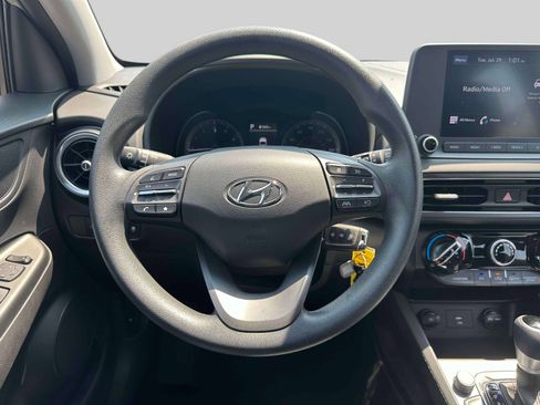 Used 2022 Hyundai Kona SE w/ Cargo Package image 13