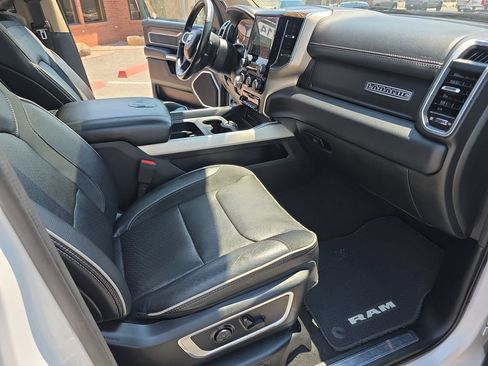 Used 2019 RAM 1500 Laramie AWD/4WD image 32