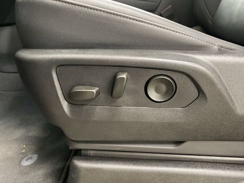 Used 2025 Chevrolet Tahoe Z71 image 15