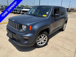 Used 2023 Jeep Renegade Latitude AWD/4WD video 1