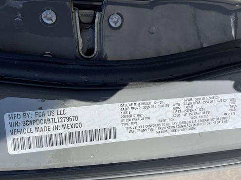 Used 2020 Dodge Journey SE w/ SE Popular Equipment Group image 33