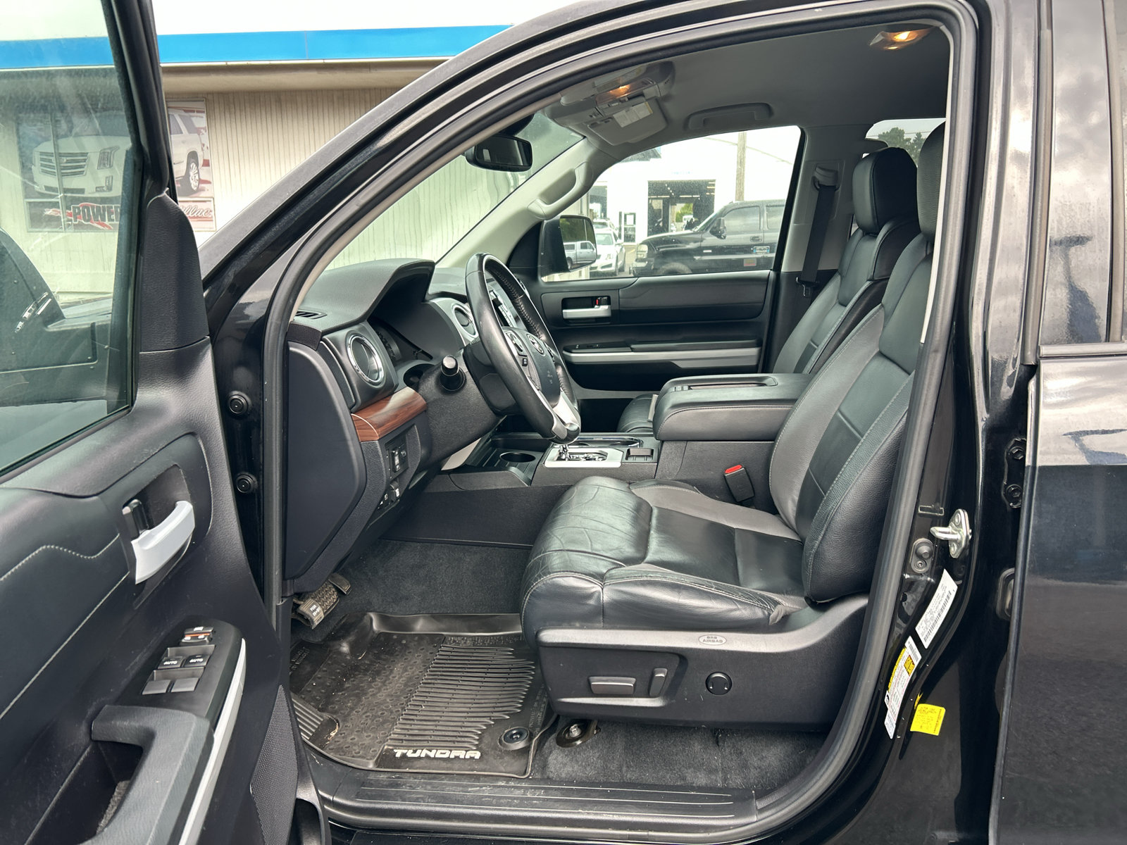 Used 2020 Toyota Tundra Limited w/ Limited Premium Package AWD/4WD image 14