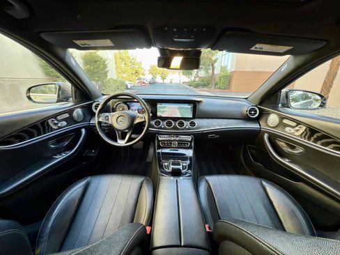Used 2017 Mercedes-Benz E 400 4MATIC Wagon image 35