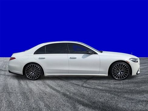 Used 2024 Mercedes-Benz S 580 4MATIC Sedan image 3