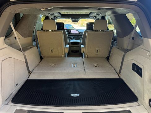 Used 2022 Cadillac Escalade Sport Platinum w/ LPO, ONYX Package image 60