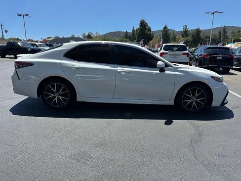 Used 2024 Toyota Camry SE FWD image 4