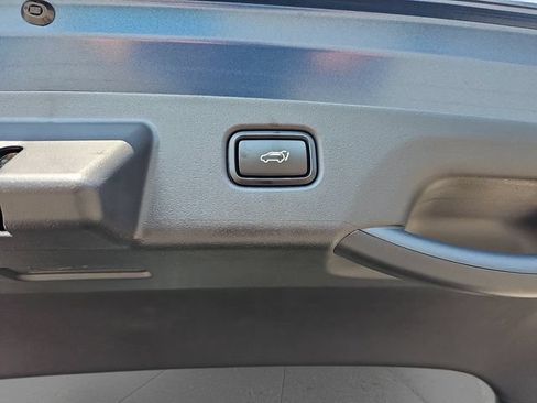 Used 2024 Kia Niro SX Touring FWD image 28