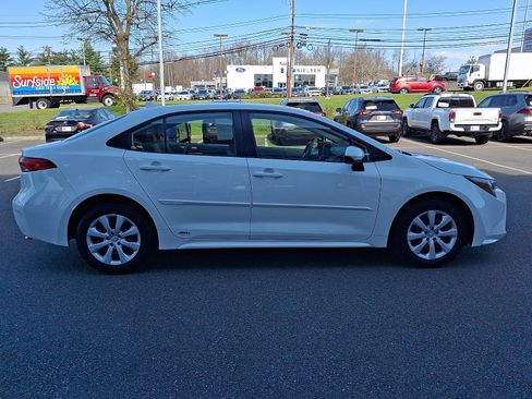 Certified 2023 Toyota Corolla LE image 7