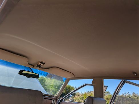 Used 1990 Cadillac Brougham image 88