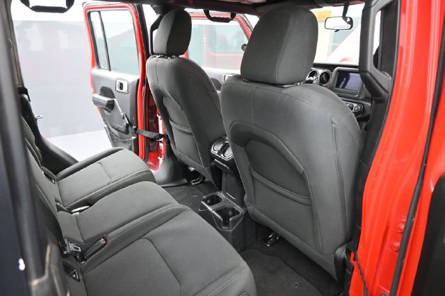 Used 2022 Jeep Gladiator Sport AWD/4WD image 17