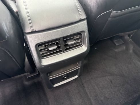 Used 2024 Ford Edge SEL w/ Class II Trailer Tow Package image 15