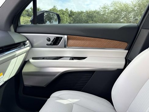 New 2026 Cadillac Vistiq Sport image 23