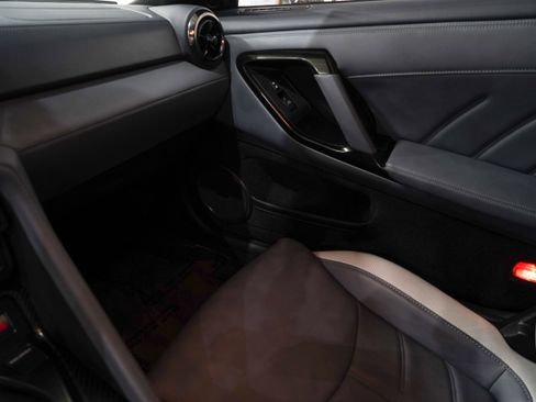 Used 2020 Nissan GT-R Premium AWD/4WD image 13