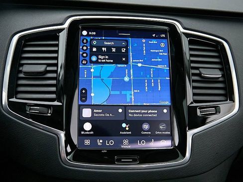 Certified 2023 Volvo XC90 B6 Plus AWD/4WD image 33