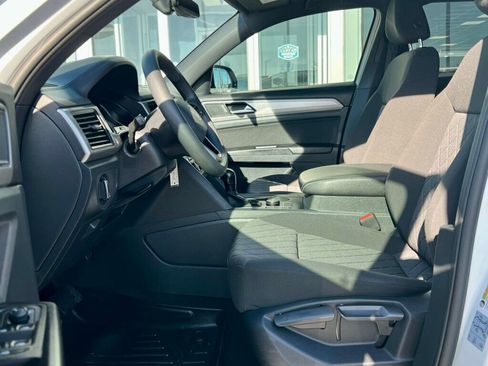 Used 2020 Volkswagen Atlas Cross Sport S image 12