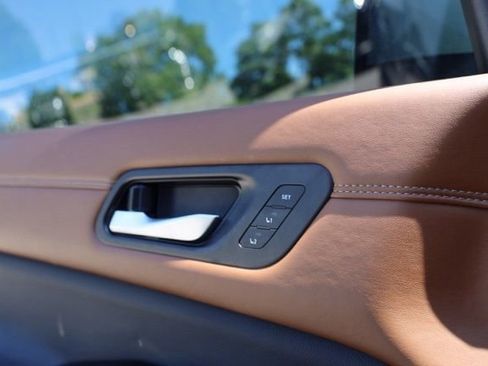 Used 2023 Nissan Pathfinder Platinum AWD/4WD image 23