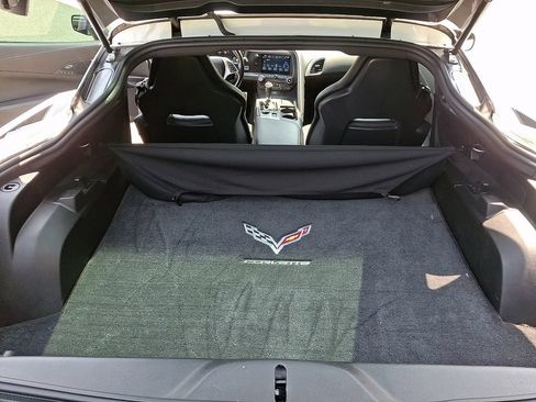 Used 2018 Chevrolet Corvette Stingray Coupe RWD image 32