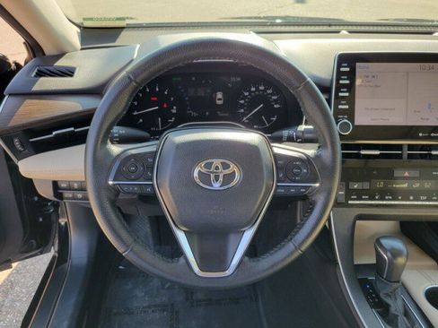 Used 2022 Toyota Avalon XLE image 15