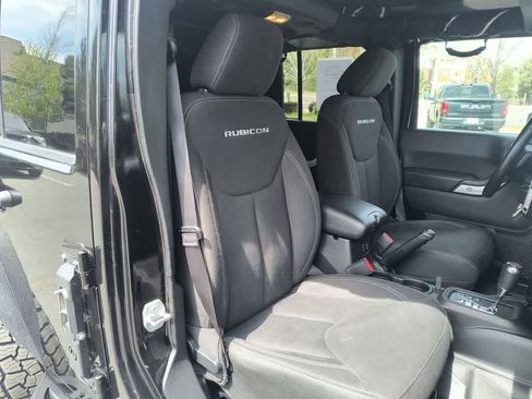 Used 2017 Jeep Wrangler Unlimited Rubicon w/ Connectivity Group AWD/4WD image 22