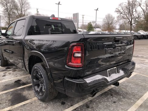 New 2026 RAM 1500 4x4 Crew Cab image 12